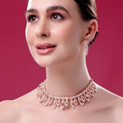 OVAL DIAMONDS RINGED NECK PIECE