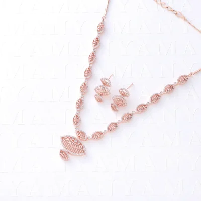 UNIQUE WAY DIAMOND NECKLACE