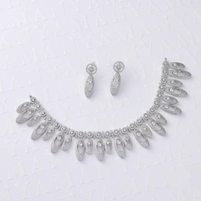 OVAL DIAMONDS RINGED NECK PIECE