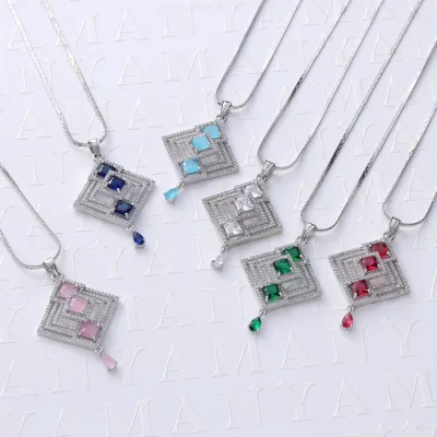 ALINED THREE GEM LOOK