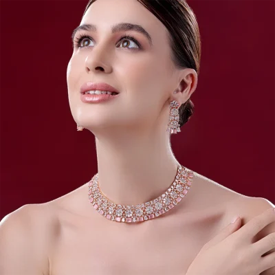 BEAUTIFUL NECK LINED NECKLACE