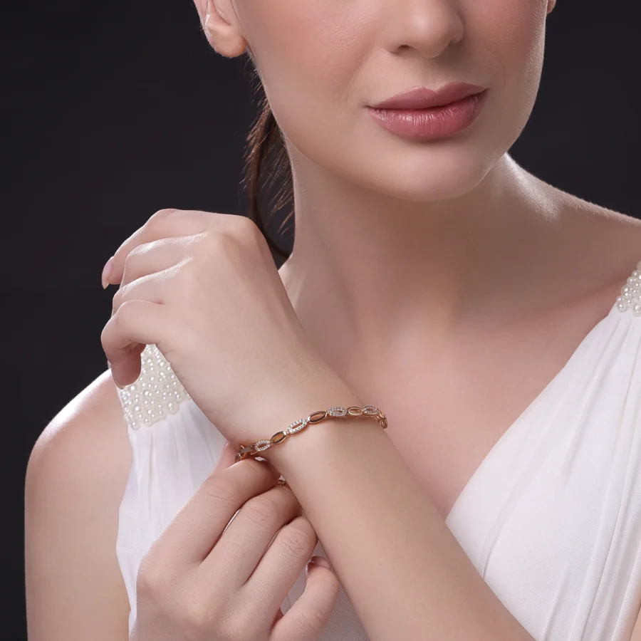 SIMPLE OVAL DELIGATE BRACELETE