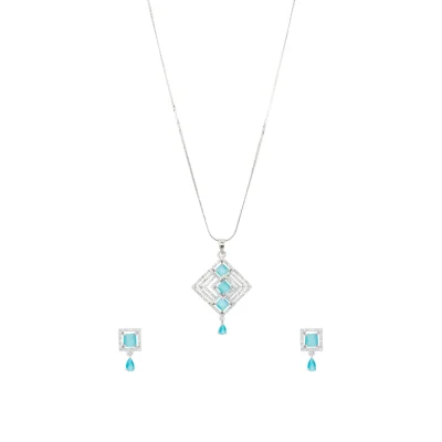 ALINED THREE GEM LOOK