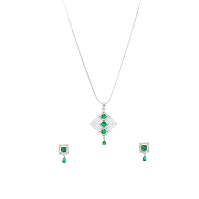ALINED THREE GEM LOOK